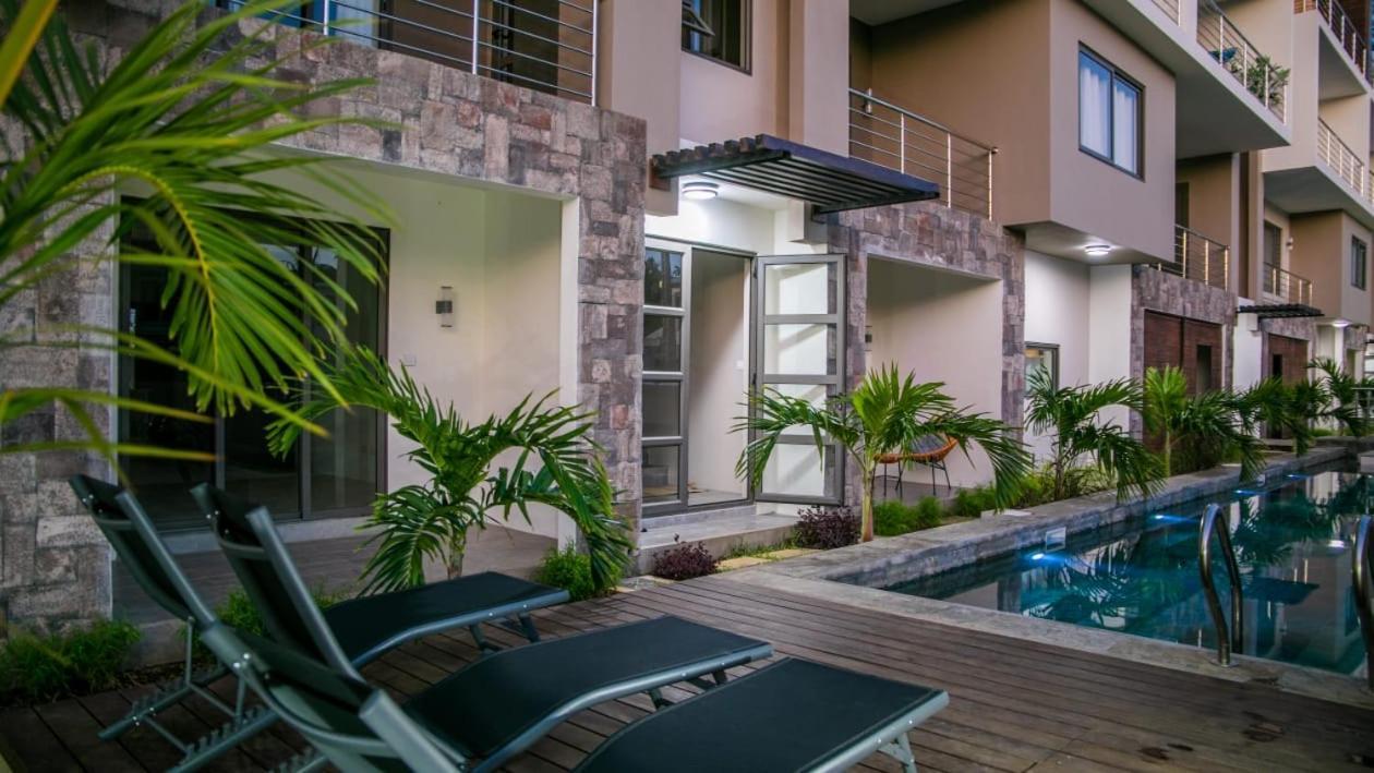 Luxury Westwood Apartment+Pool Flic en Flac Номер фото